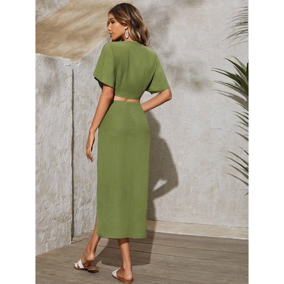 Mariah Knot Front Butterfly Sleeve Top & Split Thigh Skirt - Picture 2 of 6